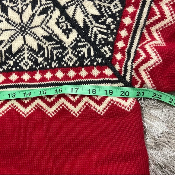 Ice Wear 100% worsted wool polyester lined Nordic style sweater. Size M. Used. - Picture 9 of 16